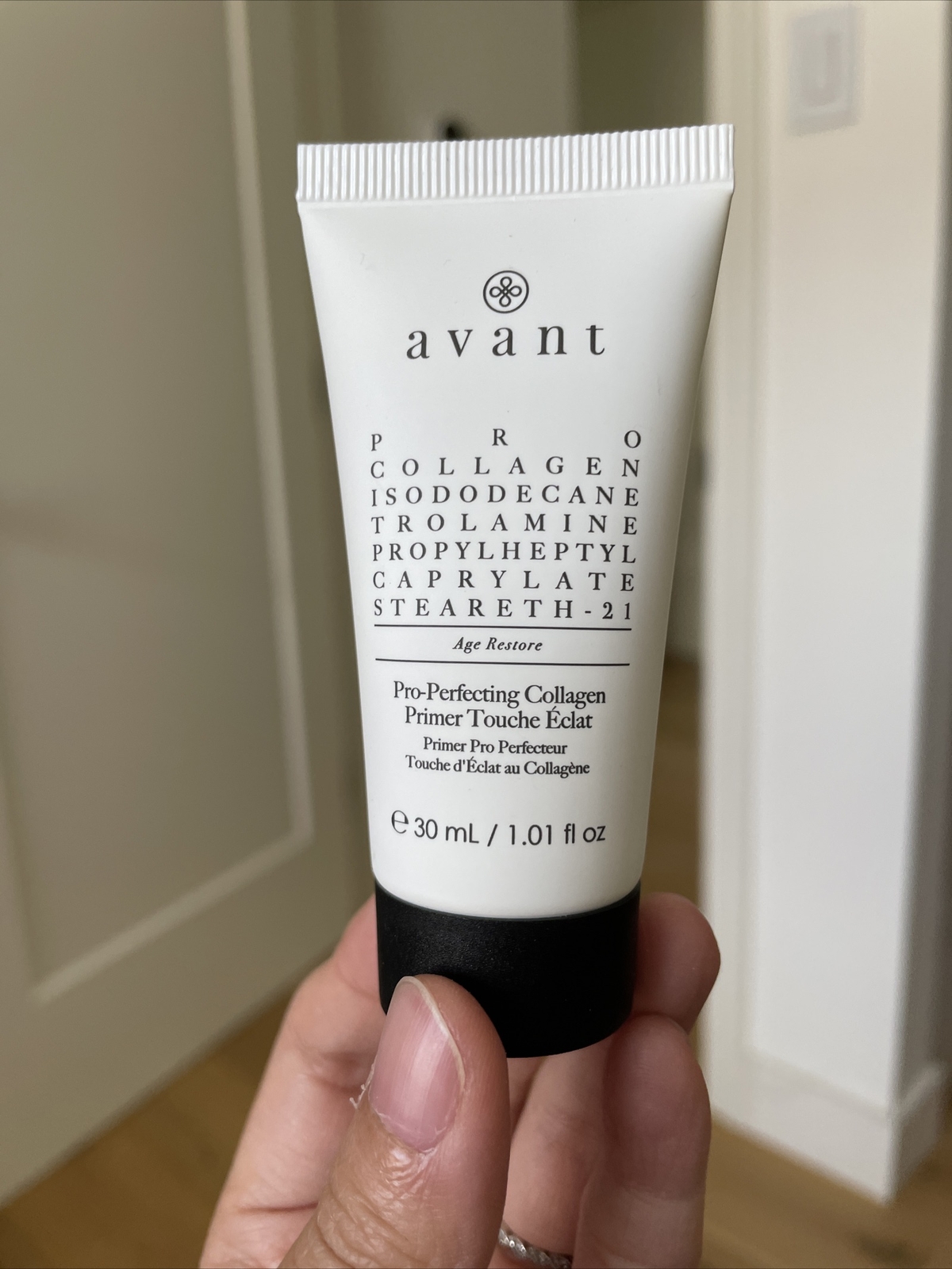 AVANT Pro Collagen ProPerfecting Collagen Primer Touch Full Size 1.01