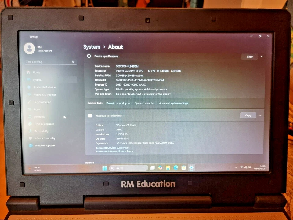 RM Mobile One 310 i3 2.4Ghz 5gb RAM 320GB Windows 11 Office 365 Rugged Laptop - Image 2 of 4