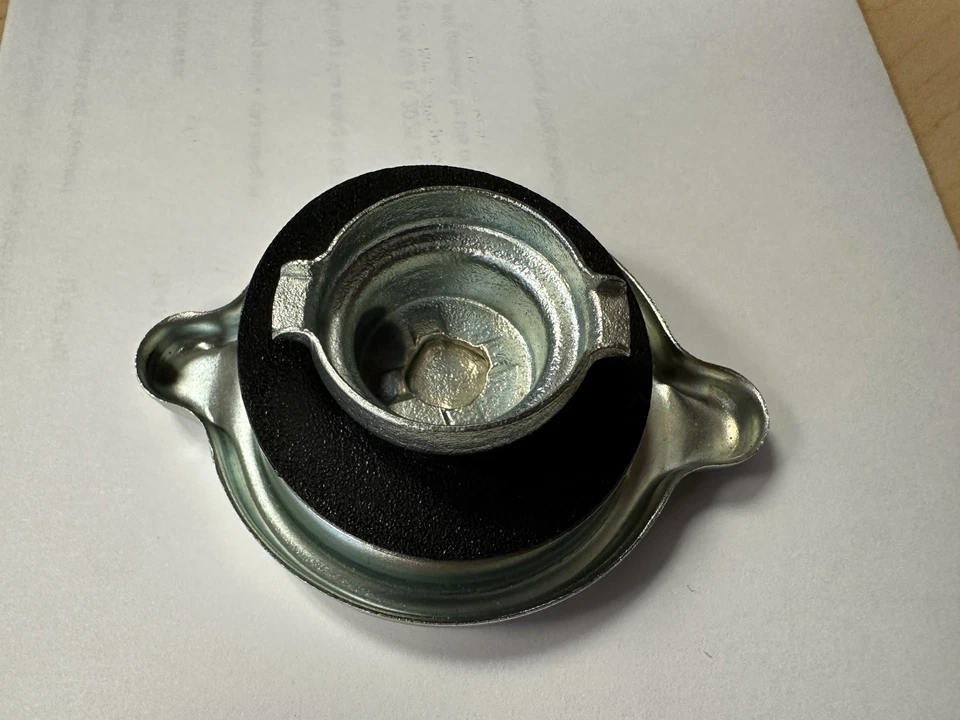 Tapa de llenado de aceite cubierta de válvula de motor chapada en zinc 1968-78 Pontiac Lemans Firebird OEM2 Foto 2 de 4