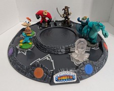 Skylanders GIANTS Battle Arena PLAY DISPLAY Light Up With 7 Figures
