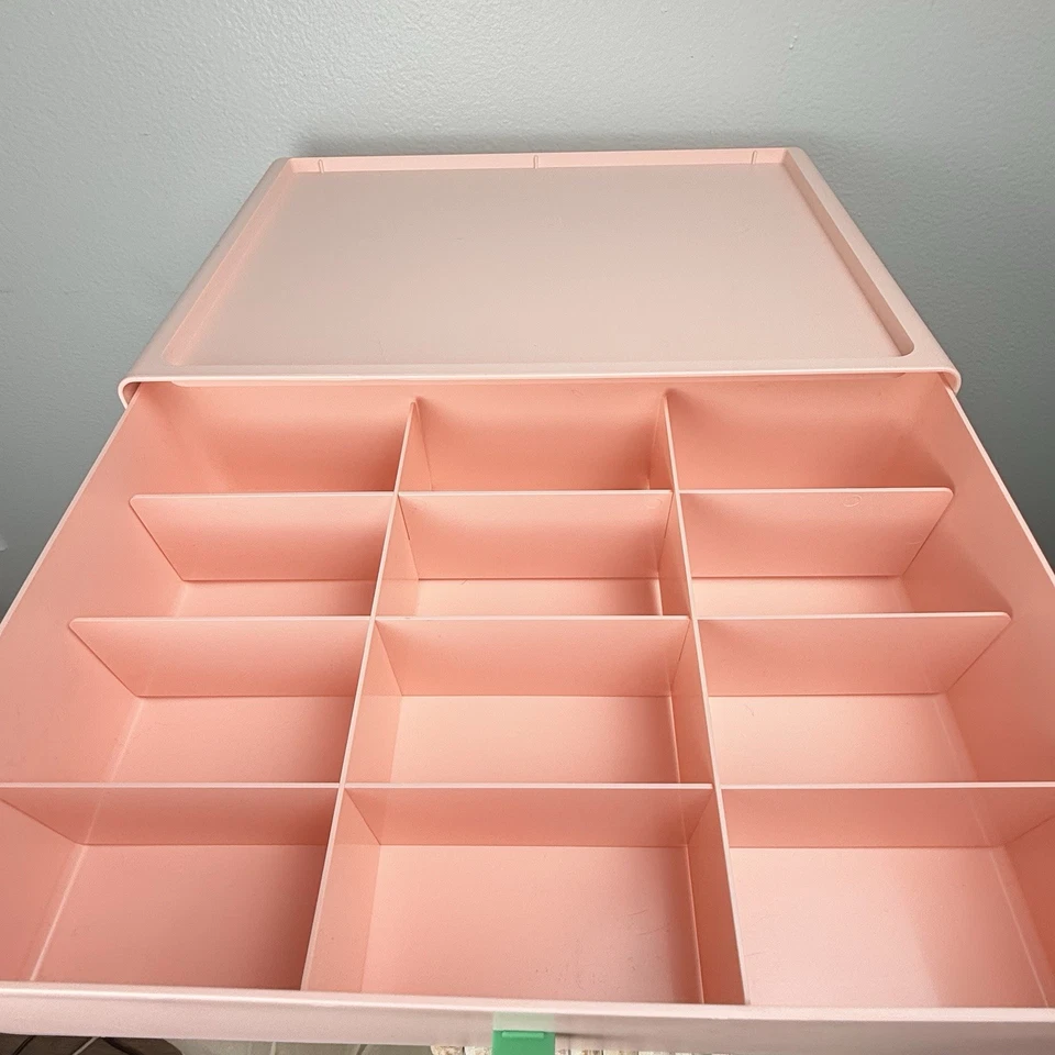 Caja organizadora de almacenamiento rosa mate con lengüeta verde manualidades juguetes tarjetas escritorio Foto 3 de 4