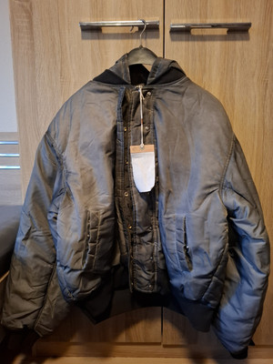 No Faith Studios  Reversible Onyx Bomber Schwarz