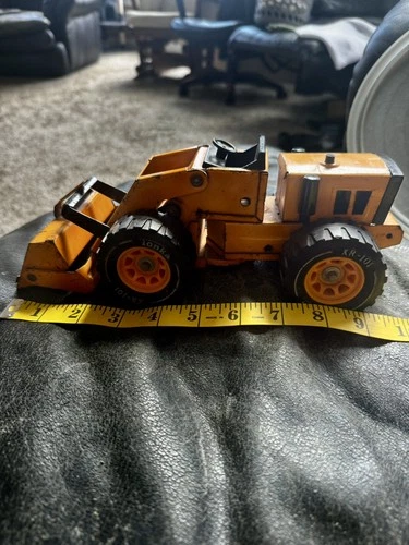 Vintage Tonka Pressed Steel Front End Loader Truck XR -101