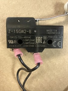 OMRON Z-15GW2-B Z15GW2B Basic Limit Switch NEW