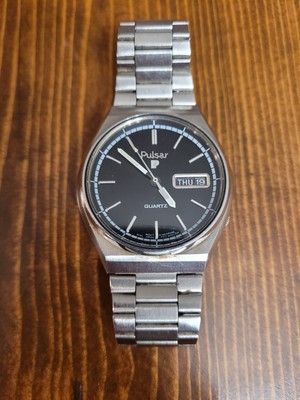 Vintage Original PULSAR Quartz Mens Wristwatch Watch Y513-6059 Day