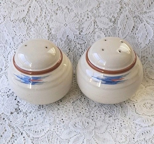 Vintage Noritake Stoneware, RAINDANCE Salt & Pepper Set; Excellent Condition - Picture 3 of 11