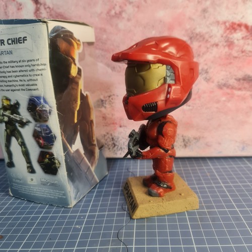 HALO Spartan crimson colour PVC bobble-head 16cm Funko Wacky Wobbler - Imagen 4 de 6
