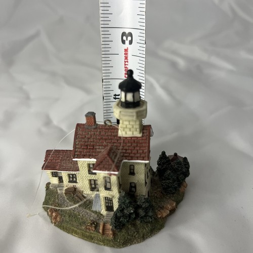 Harbour Lights Grand Traverse Lighthouse Figurine 1990s Country lakehouse - Picture 8 of 9
