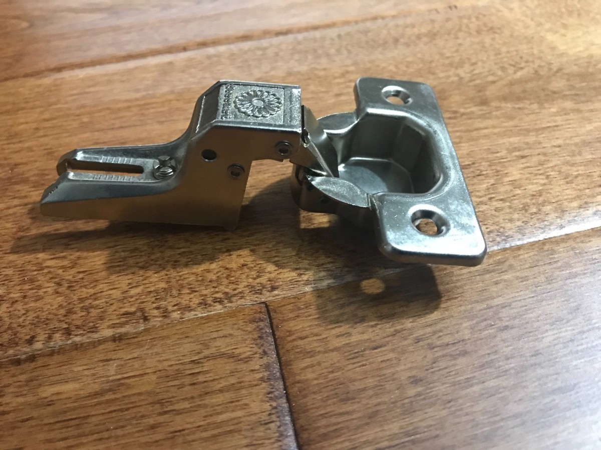 Ferrari Hinges Canada Matttroy