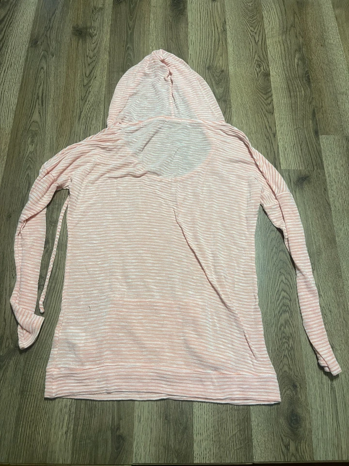 Maurices Hoodie, Women's Size Small, Pink White, Pullover, Lace Pocket - Image 2 of 4