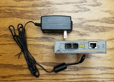 ATI Allied Telesyn 10/100Base TX to 100Base FX Bridging Media Converter AT-FS202