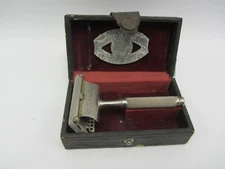 Vintage Ever Ready Mini Pocket / Travel Safety Razor - USA With Box