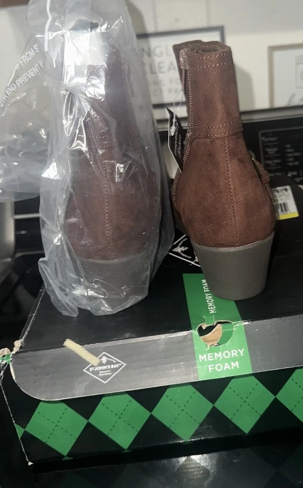 Botines St. John's Bay Enya tacón de cuña talla 9M - color chocolate nuevos en caja Foto 3 de 4