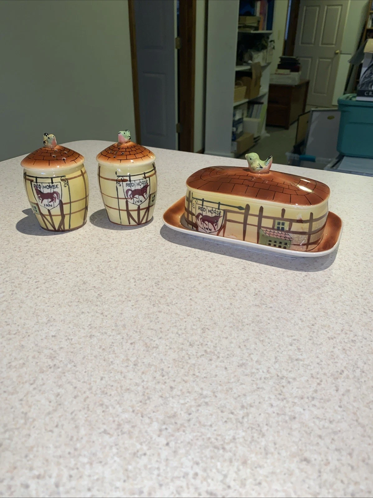 Red Horse, Inn, Butter, Dish, And Salt And Pepper