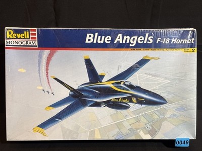 Revell 85-5820 1:48 Blue Angels F-18 Hornet Model Kit US Navy Vintage SEALED