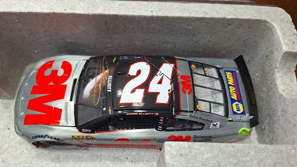 Chase Elliott #24 3M 2016 acabado crudo Elite autografiado Chevy SS # 21/24 Foto 3 de 4