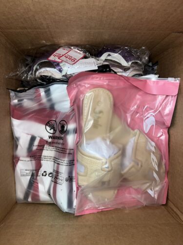 WHOLESALE LOT OF ASSORTED BRAND NEW 30+ ITEMS CLOTHING AND SHOES RESALE $500+ - Foto 1 di 7