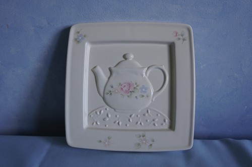 Pfatlzgraff Tea Rose stoneware hanging wall trivet + oval serving bowl - Picture 2 of 10