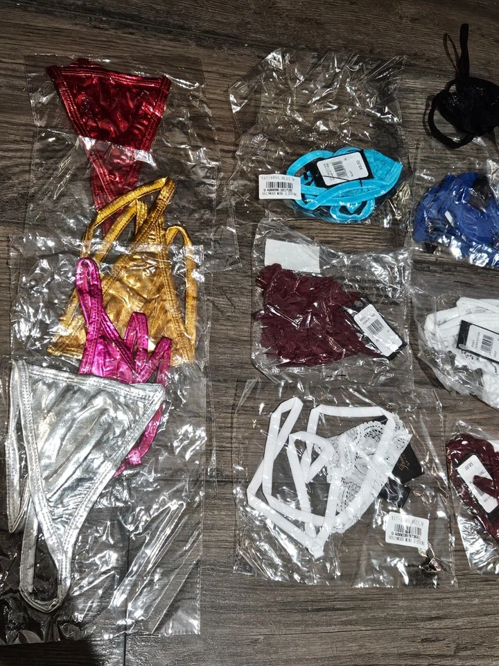 Nuevo con etiquetas Frederick's Of Hollywood enorme tanga y otras bragas lote de 18 talla M Foto 2 de 4