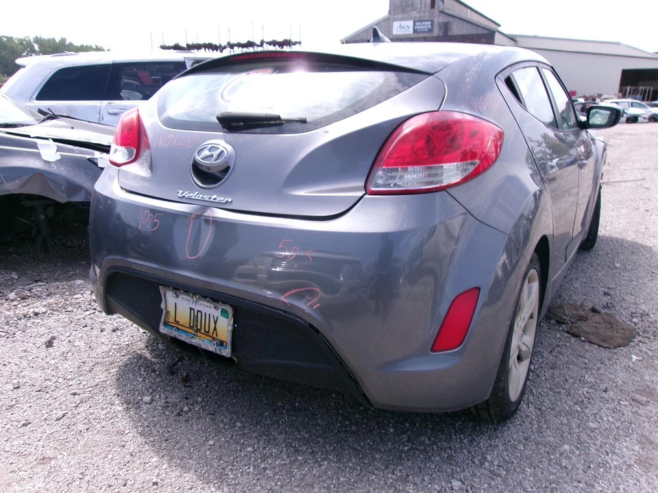 Brazo de control inferior inferior delantero izquierdo usado se adapta a: Hyundai Veloster 2015 1,8 L S Foto 4 de 4