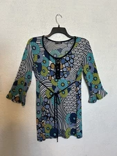 G.T.B. Women's Floral Stretch Top With Black Trim Size Large 3/4 Sleeve