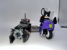 LEGO Batman The Batman Dragster: Catwoman Pursuit 7779 Used W/Manual Complete