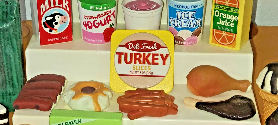 Melissa & Doug Comida Pretend Play Comida Madera Resistente y Goma Combina Comidas + Delantal Foto 4 de 4