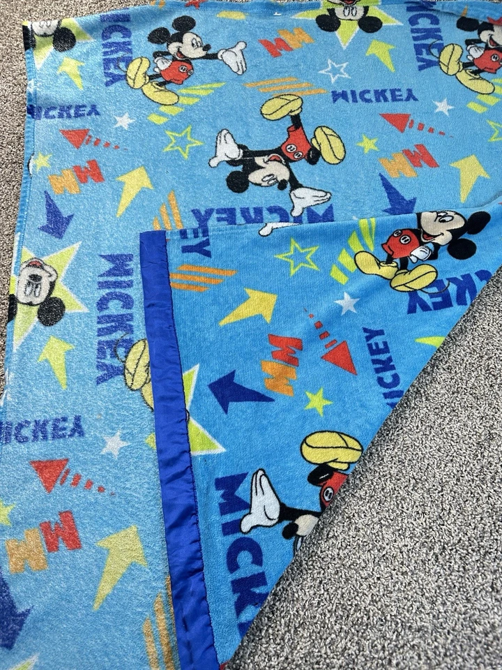 Manta de bebé azul Mickey Mouse estrellas amarillas flecha satinado tiro pequeño 40x50 Foto 4 de 4