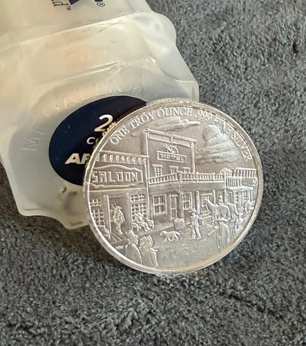 New Listing1 Troy Ounce .999 Fine Silver Round Apmex Secondary Western Design