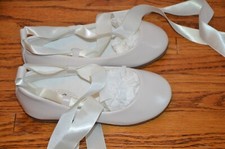 Kids Dream Ballerina Ribbon Tie Ivory Toddler Shoes Size 8 with box