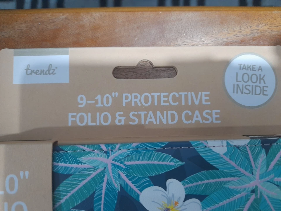 Trendz 9-10" Folio & Stand Tablet Cover for Samsung Galaxy Tabs & iPad Air Pro - Image 3 of 4
