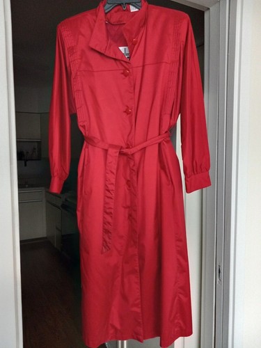 j gallery petite 5/6 solid red trench coat removable inside