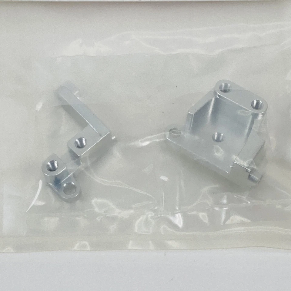 Axial SCX10 II ALUMINUM Servo Mount Brackets Silver STA31387C New STNC - Image 2 of 4