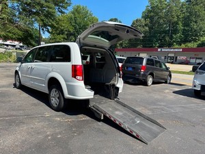 2015 Dodge Grand Caravan Handicap wheelchair rear entry