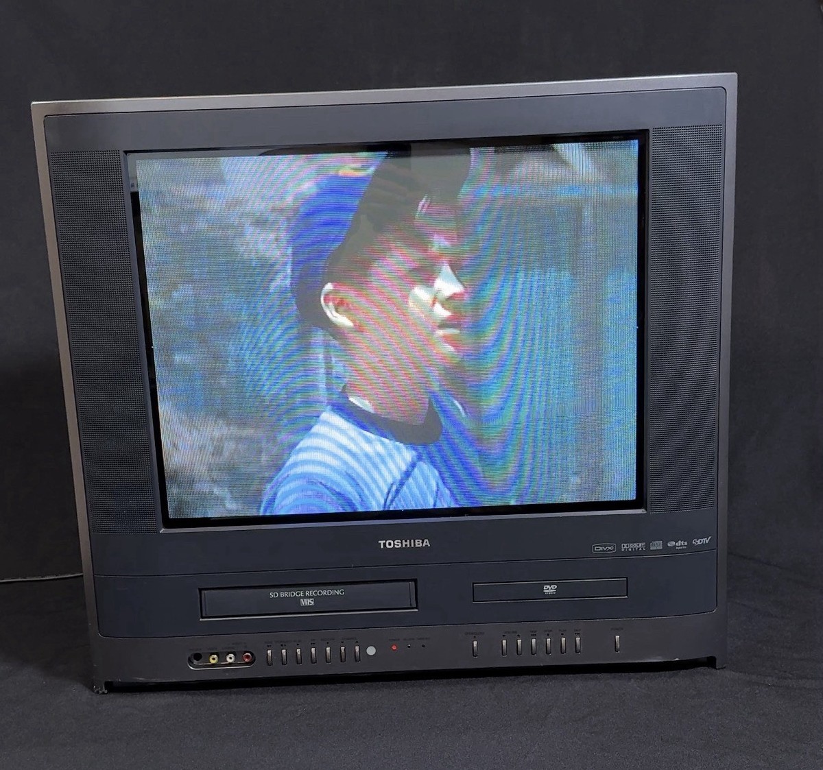 Toshiba MW20H63 20” CRT TV DVD VCR VHS Combo S Video / Component