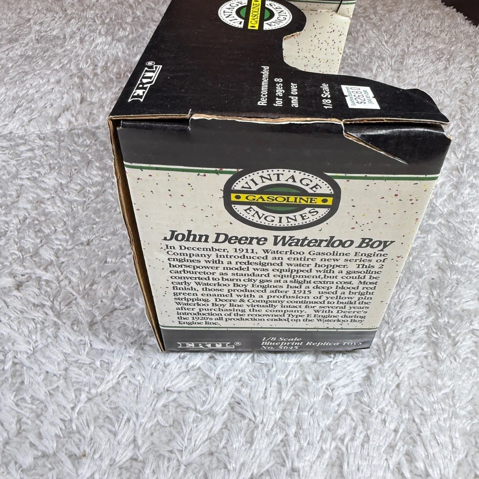 Motor de gasolina vintage ERTL 5645 John Deere Waterloo Boy 2 hp escala 1/8 Foto 4 de 4