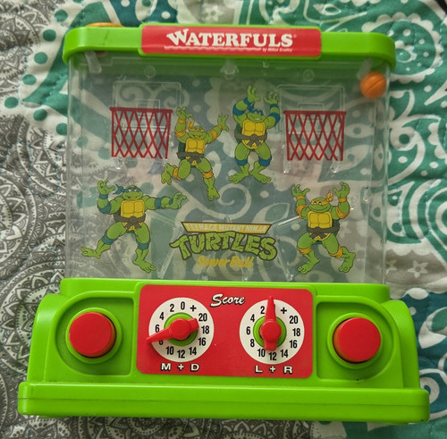 Milton Bradley Waterfuls Teenage Mutant Ninja Turtles Sewer Ball Ring Toss 1990