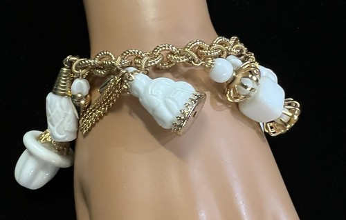 RARE 1950'S NAPIER ASIAN White Milk Glass BUDDHA 17 Charm Bracelet & Earrings - Picture 14 of 17