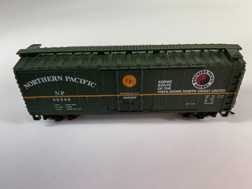Atlas Spur N 33323, Northern Pacific 40' Plug Door Box Car #98598, Neu in OVP | Zustand: New