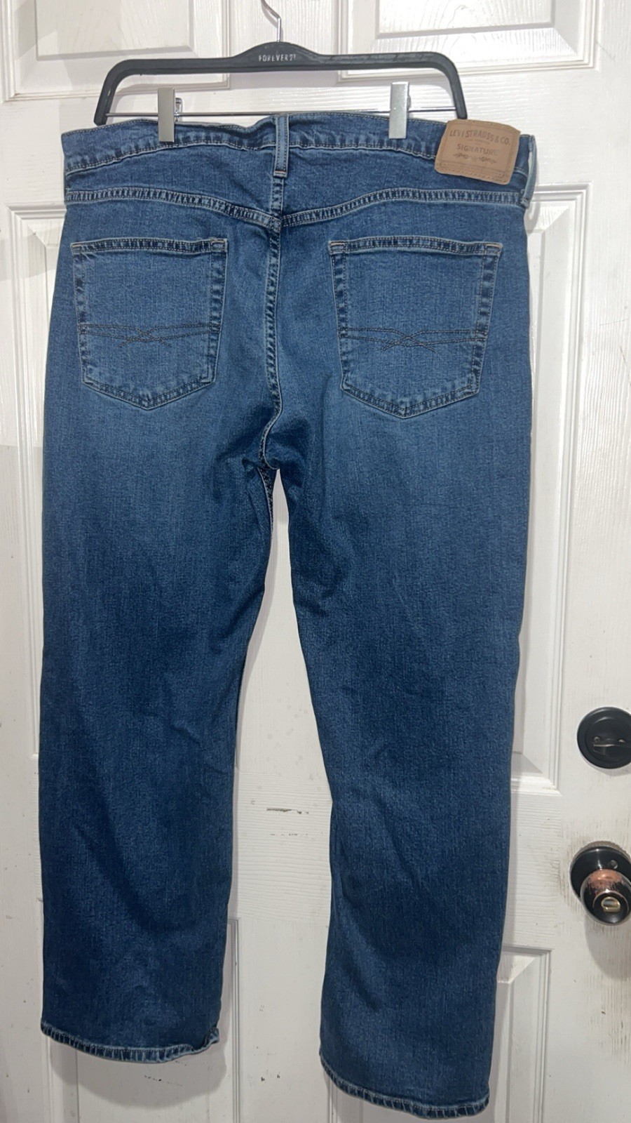 Levi's blue relaxed fit jeans 36x30 #denim #relaxedfit thumbnail 4