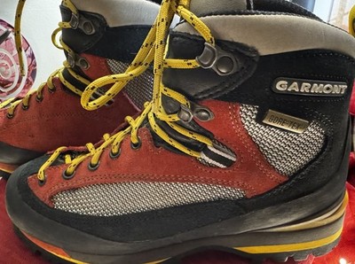 EUC! Garmont Tower Trek GTX Waterproof Trekking Hiking Boots - Women s Size 6