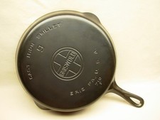 Nice Vintage Griswold Large Logo Fully Marked 710 F #9 Cast Iron Skillet