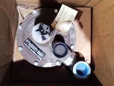 Fisher Controls Y690-40 Gas Pressure Regulator 2.5-7" WC Max inlet w/Orifice NOS