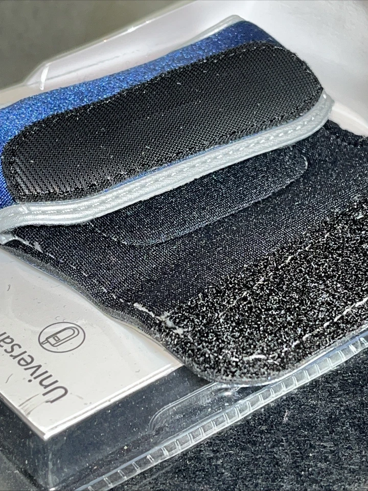 Case Logic Universal Small Phone AirPod iPod Headphone Cards 3.5 X 3” Belt Clip - Image 3 of 4