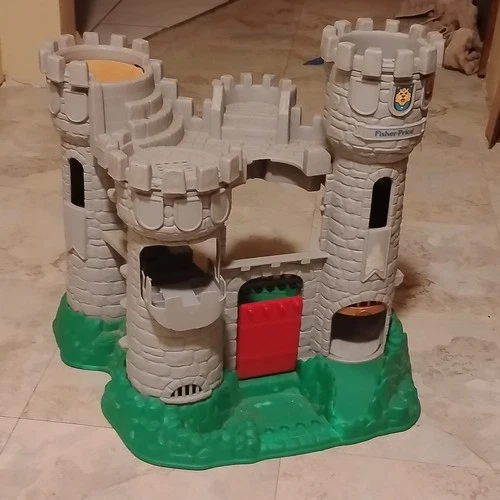 Fisher-Price Little People Castle 1980s Vintage Toy Ages 3-7 Years 3-4 4-7