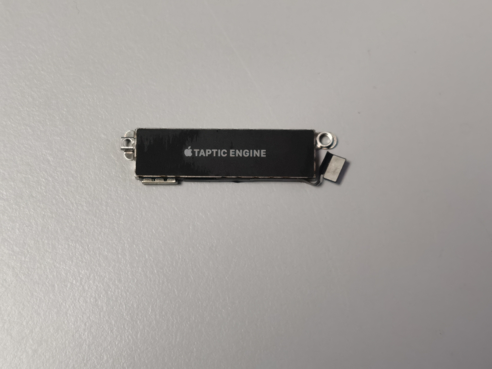 Оригинальный вибромотор Apple iPhone 8 TapTic с вибрационным двигателем Vibra Flex