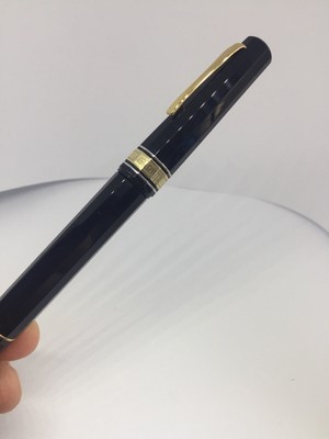 OMAS EXTRA 18k Gold nib F size FOUNTAIN PEN (001)
