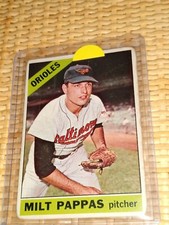 1966 TOPPS BASEBALL MILT PAPPAS #105 ORIOLES original authentic