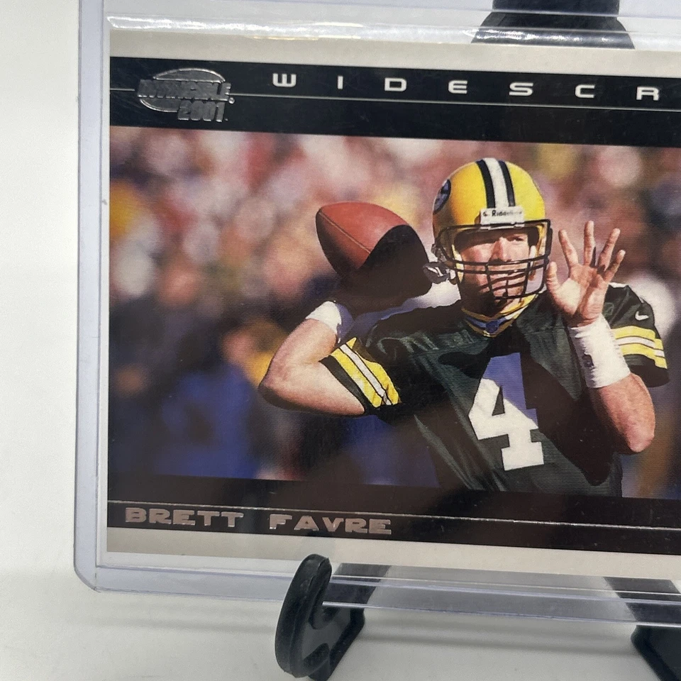 2001 Pacific Invincible Widescreen #6 Brett Favre #/2500 Packers HOF - Image 2 of 4