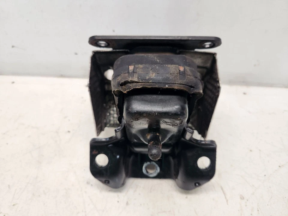 GMC Sierra 1500 2010 (5,3 L/AT) pasajero montaje del motor derecho Foto 4 de 4